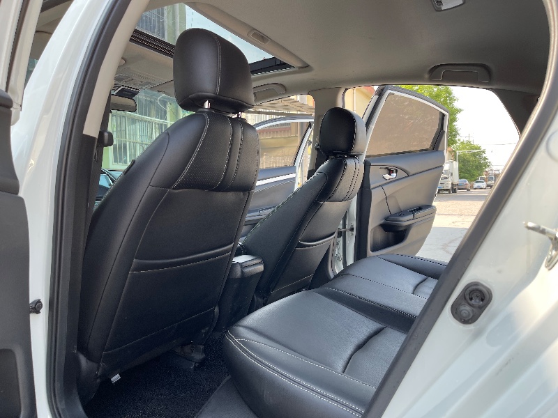 青岛17年本田思域8