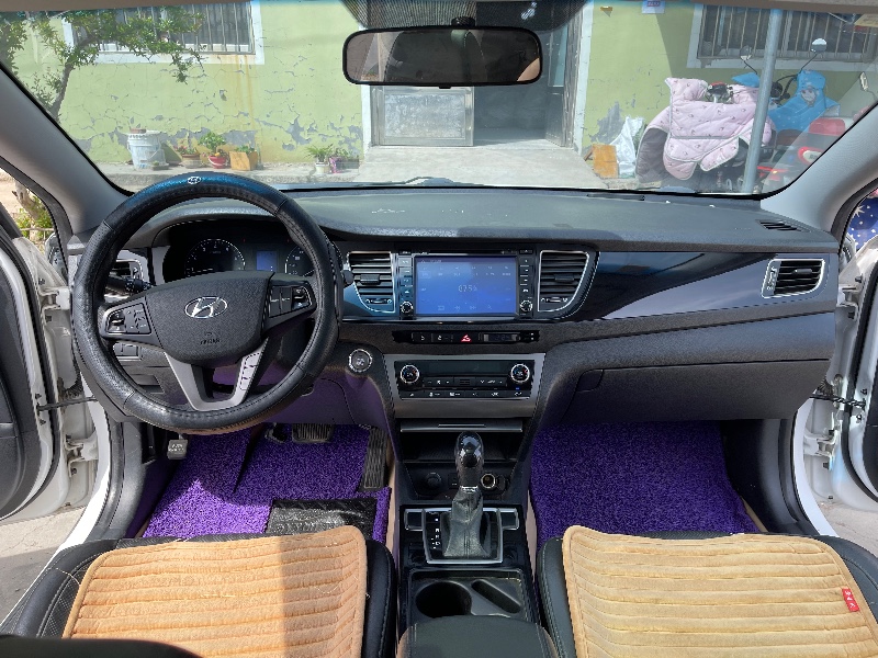 青岛15年现代名图9