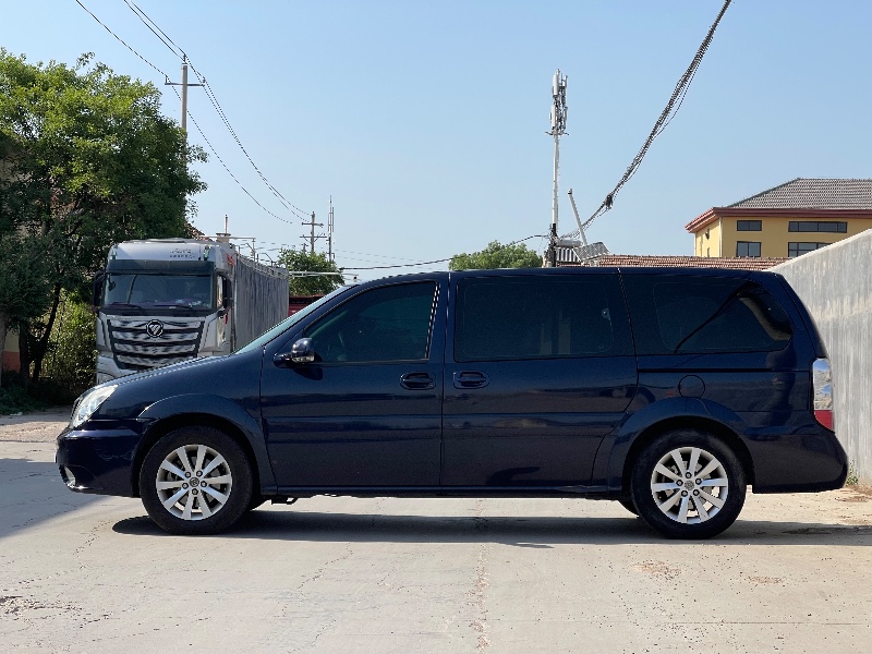 青岛13年别克GL84