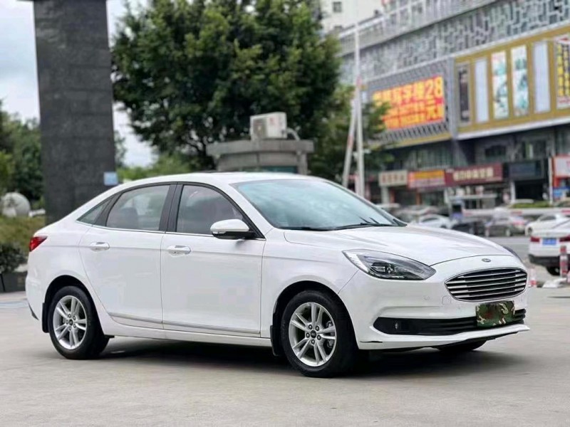 珠海20年福特福睿斯2