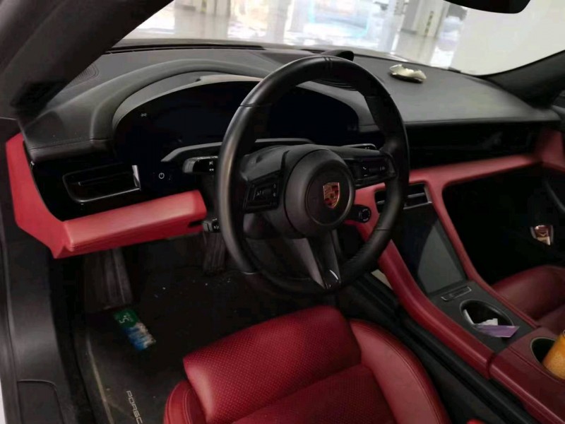 宜昌22年保时捷Taycan3