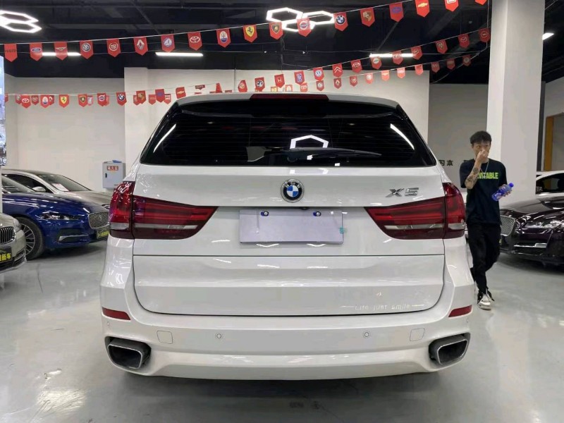重庆18年宝马X59