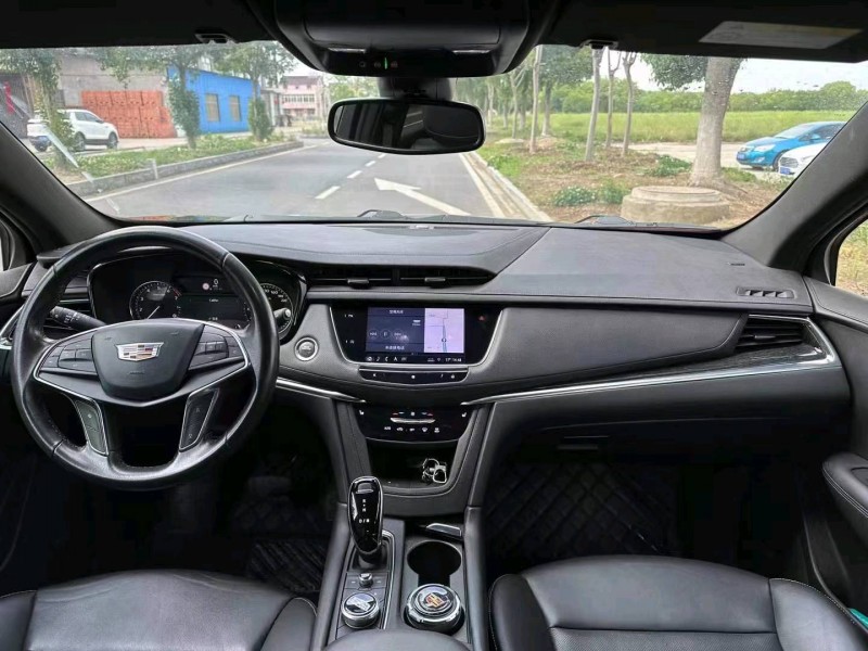 常州20年凯迪拉克XT57