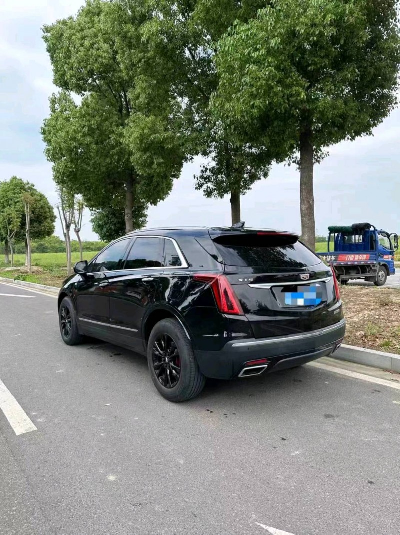 常州20年凯迪拉克XT58