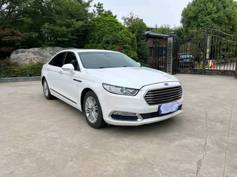 徐州17年福特金牛座3