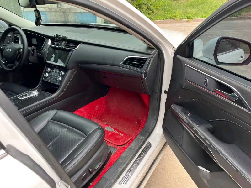 徐州17年福特金牛座7