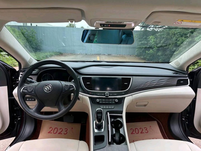 徐州20年别克艾维亚5