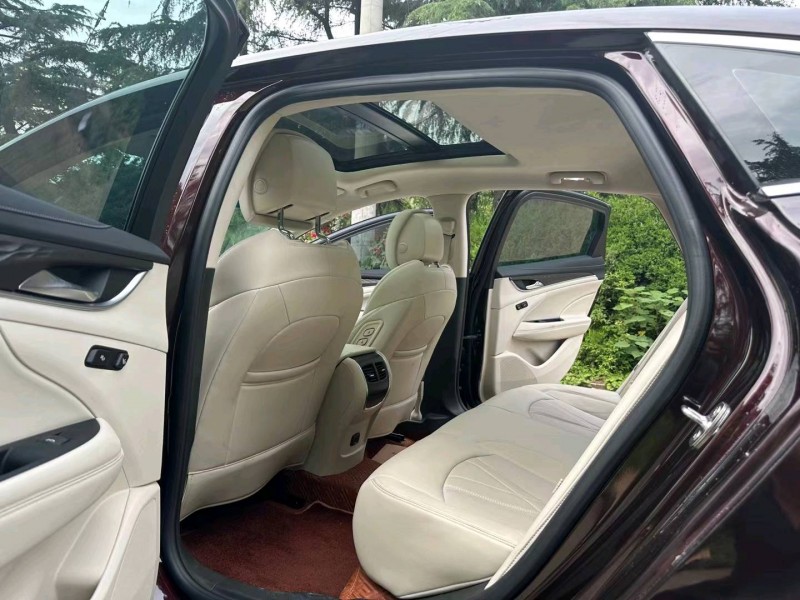 徐州20年别克艾维亚7