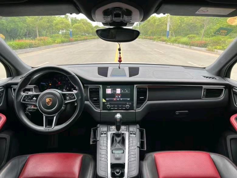 盐城17年保时捷Macan9