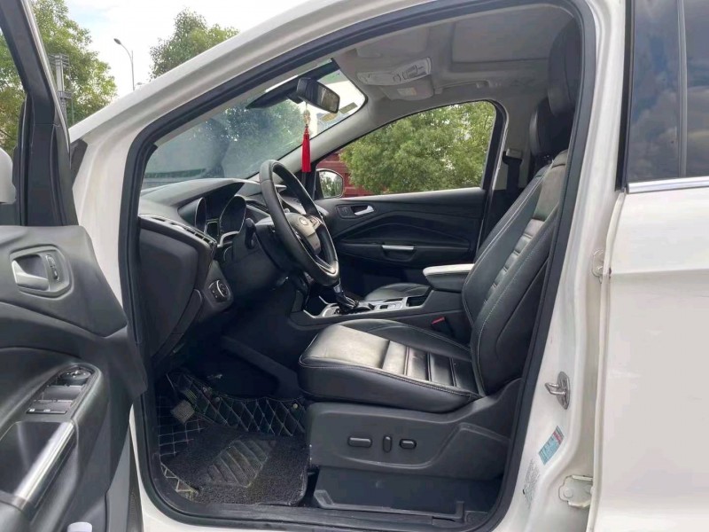 重庆18年福特翼虎3