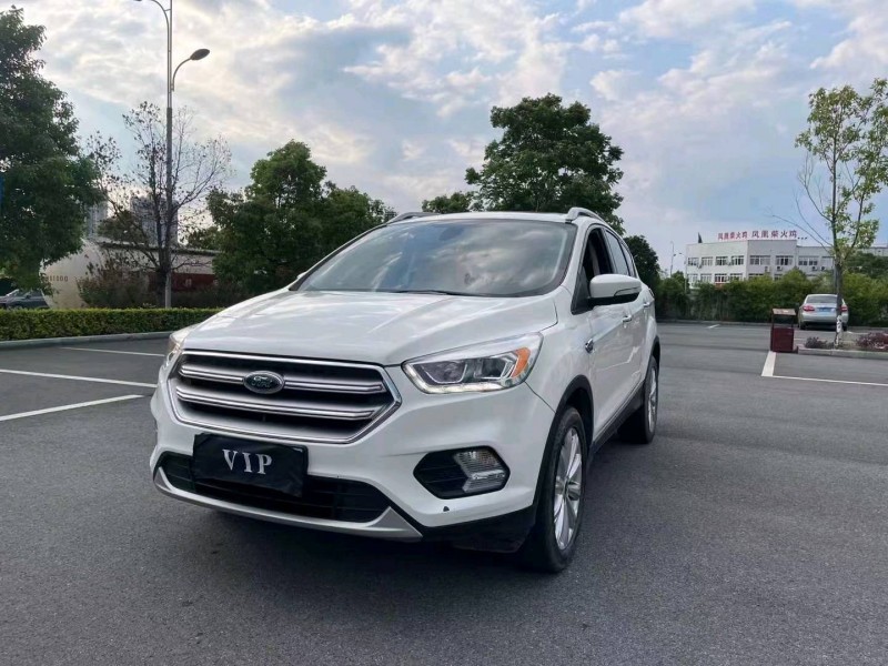 重庆18年福特翼虎2