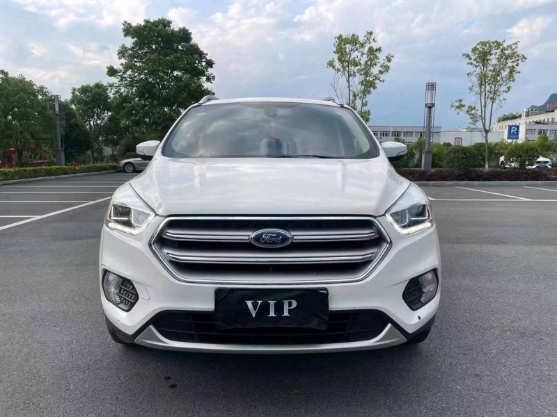 重庆18年福特翼虎1