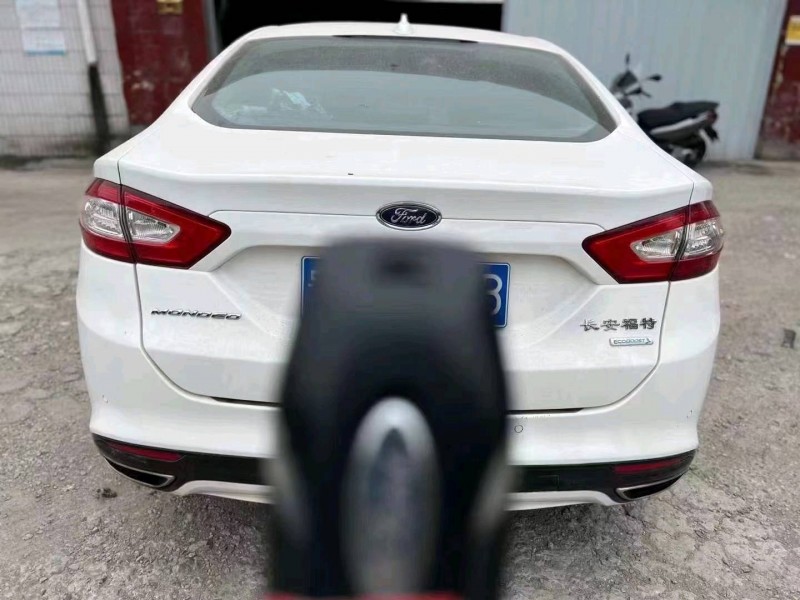 重庆15年福特蒙迪欧3