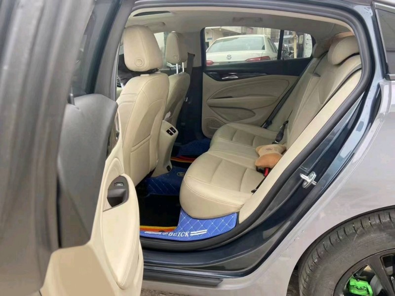 广州21年别克君威6