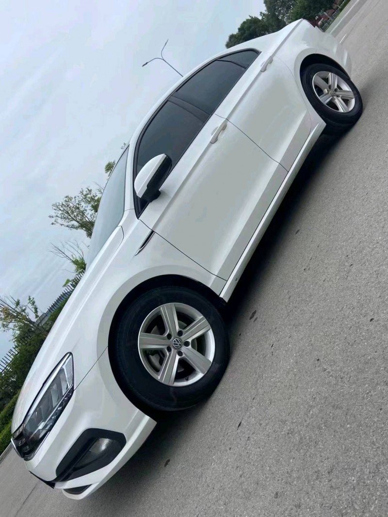 成都20年大众凌渡3