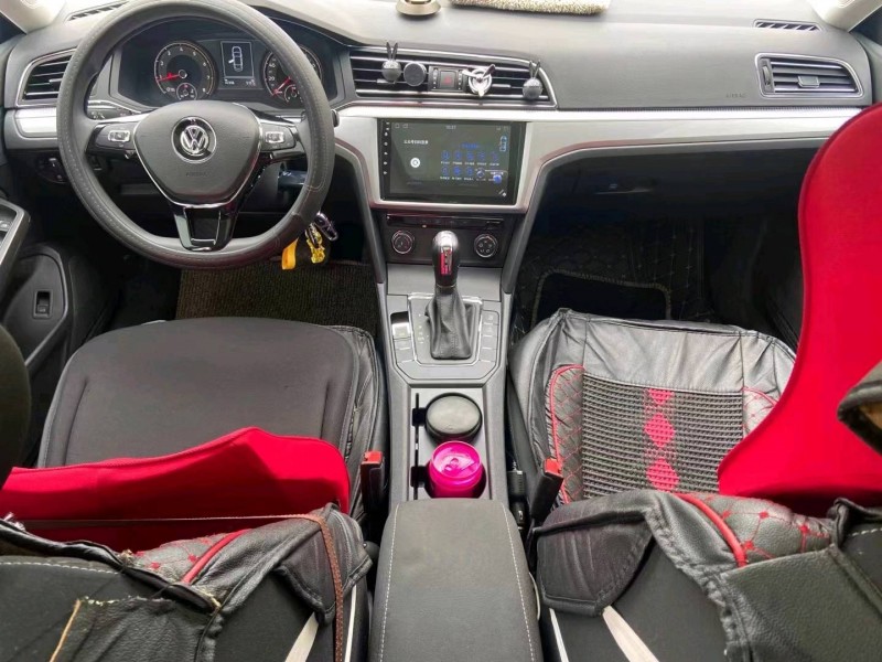 成都20年大众凌渡6