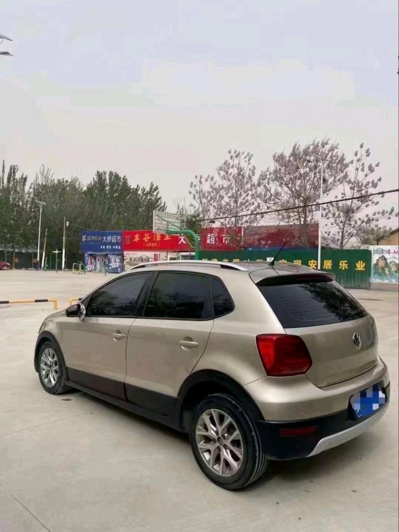 济南15年大众polo5