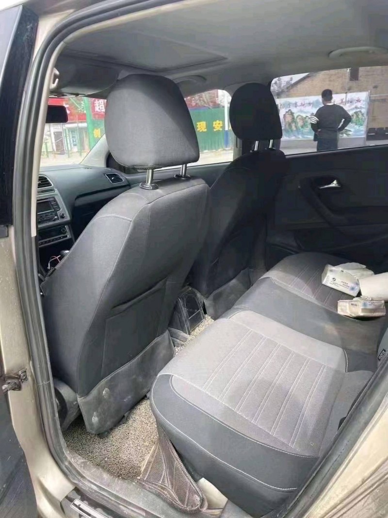 济南15年大众polo8