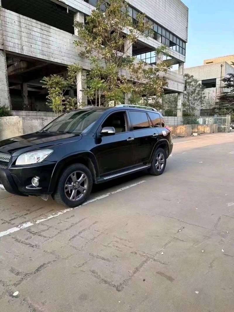 邯郸13年丰田RAV4荣放2