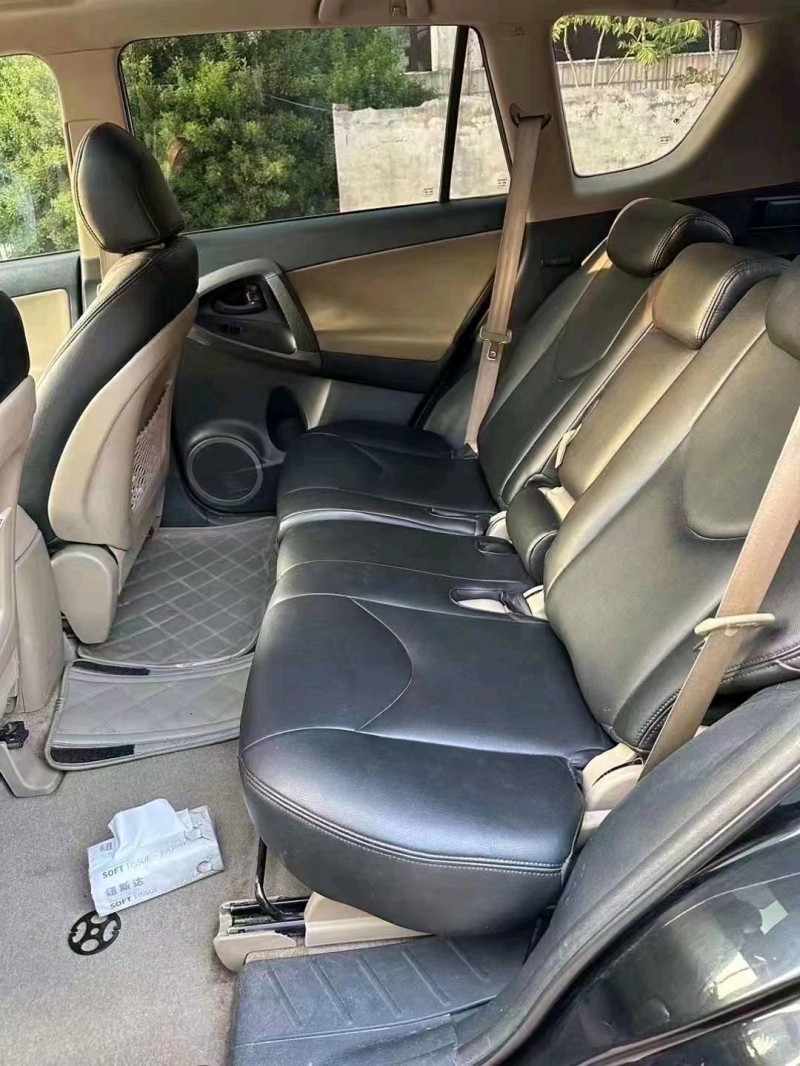 邯郸13年丰田RAV4荣放6