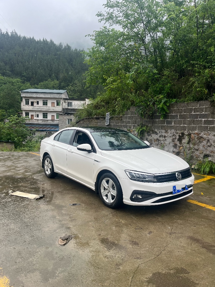 重庆21年大众凌渡2