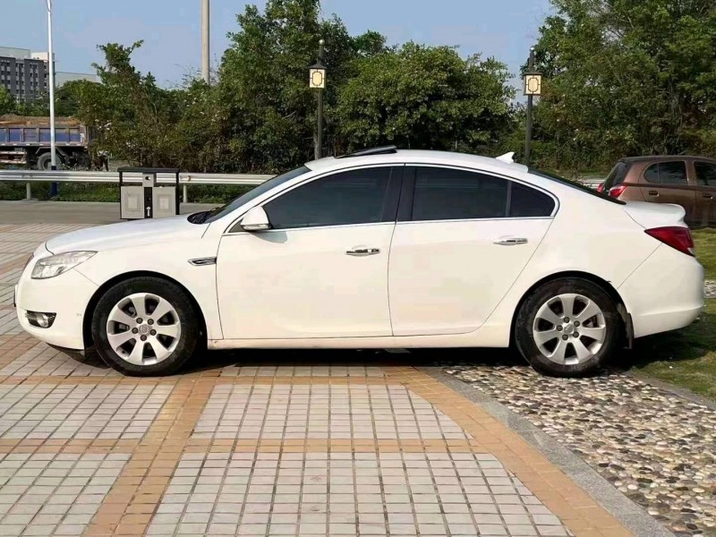 珠海12年别克君威2