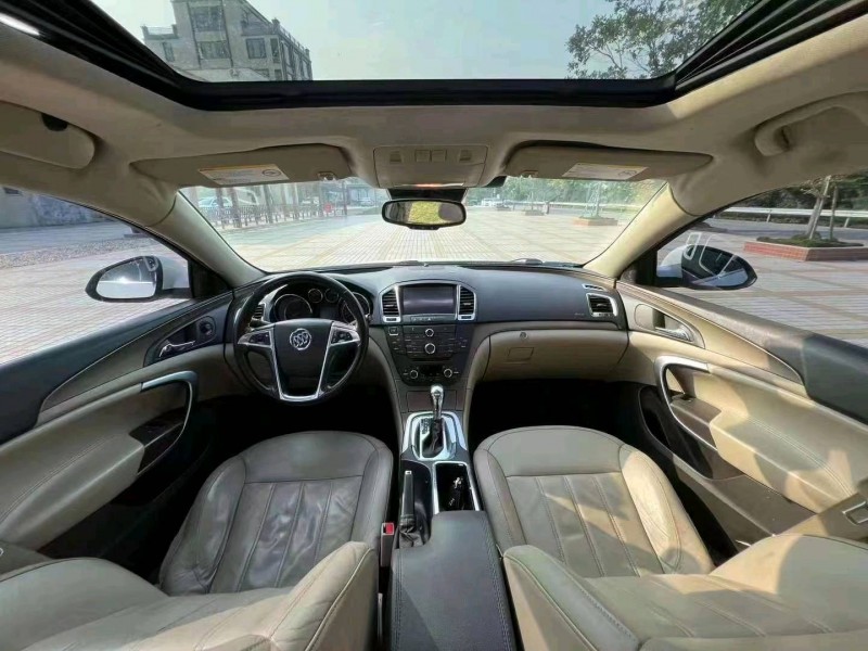 珠海12年别克君威8