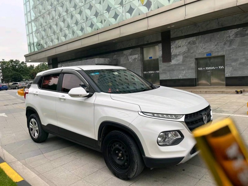武漢19年寶駿5103