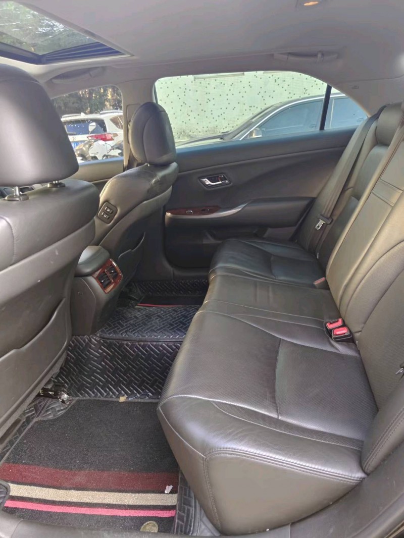 广州14年丰田皇冠6