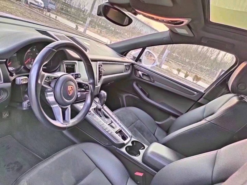 东营18年保时捷Macan8