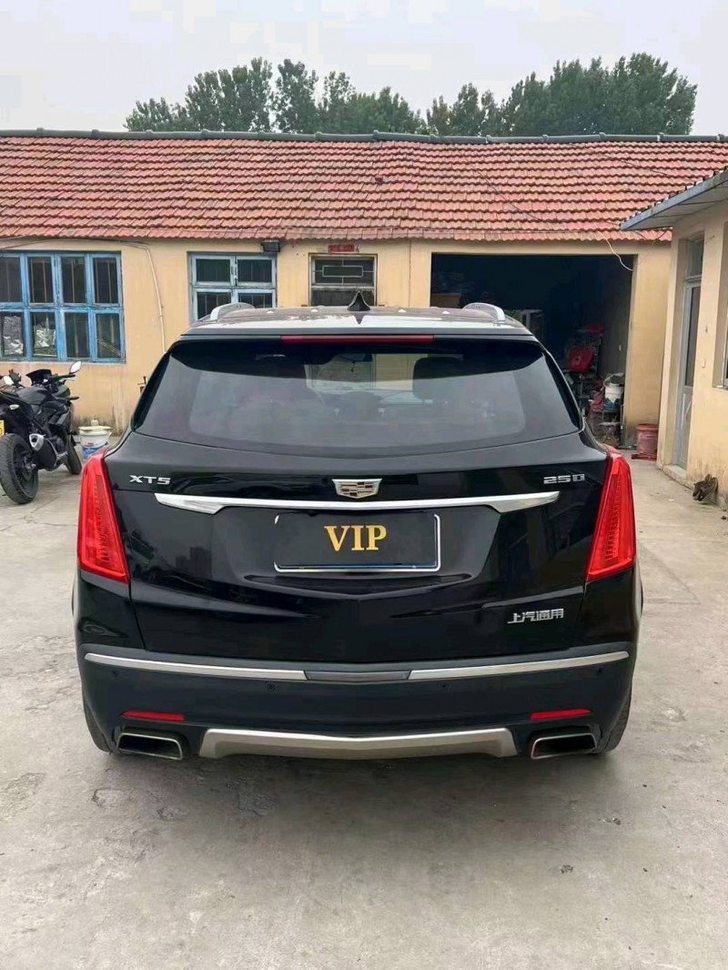 东营16年凯迪拉克XT56