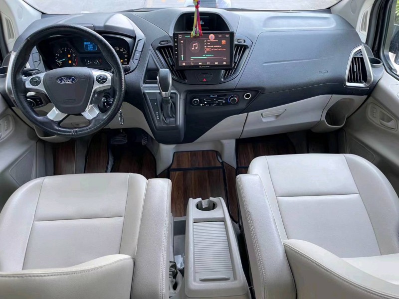 东营17年福特途睿欧3