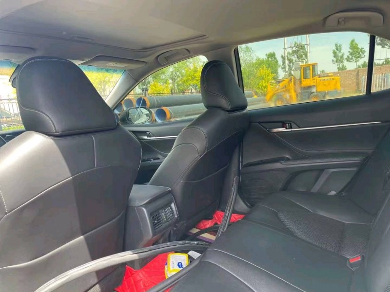 保定19年丰田凯美瑞4