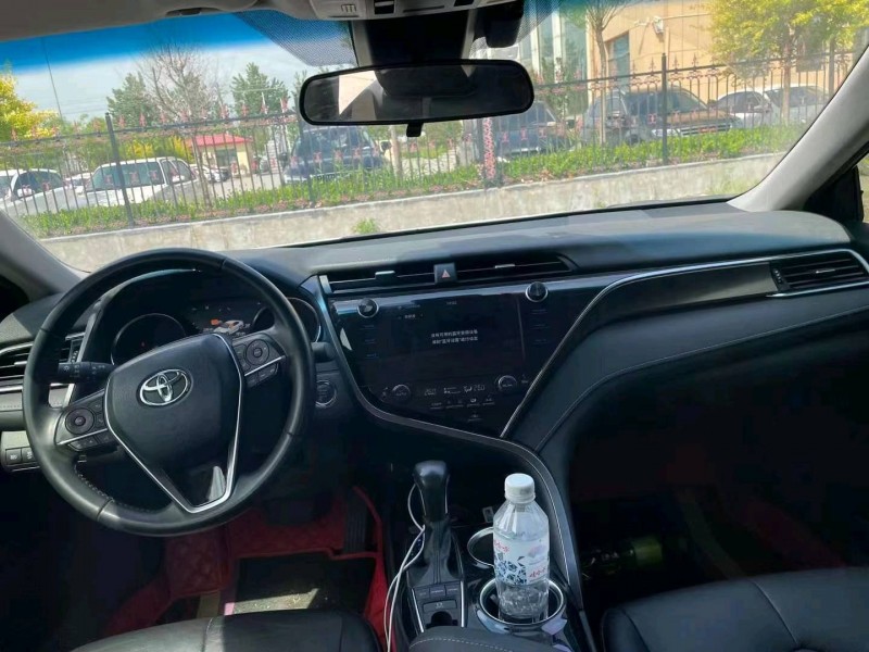 保定19年丰田凯美瑞5