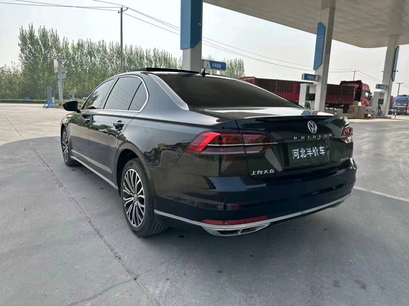 保定18年大众辉昂7