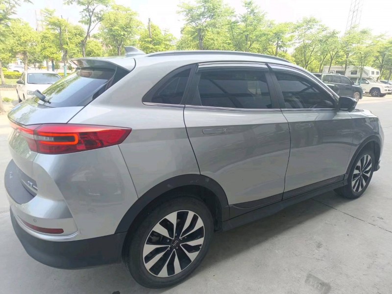 武汉22年威马汽车EX-53
