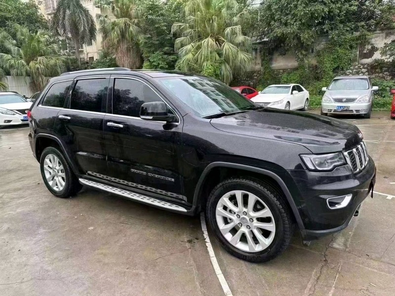梧州19年Jeep大切诺基4