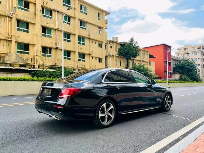 东莞18年奔驰E8