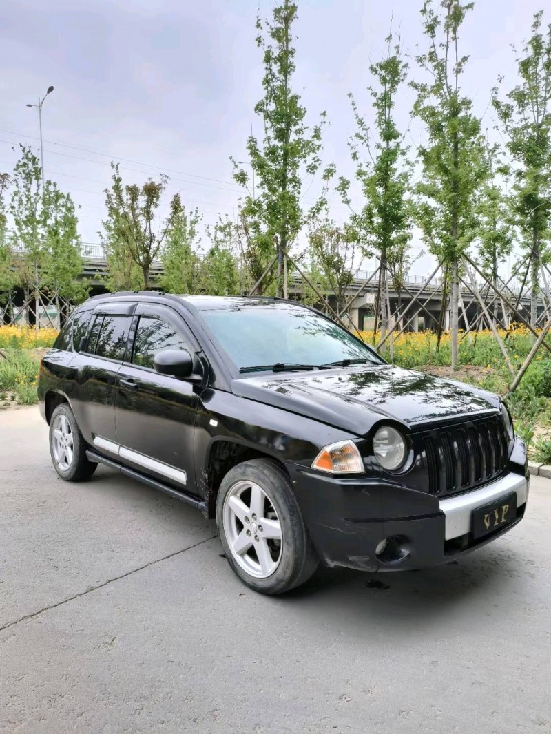 青岛11年Jeep指南者2