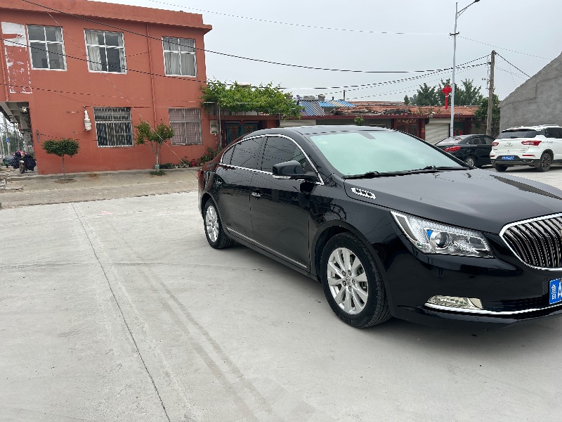 青岛15年别克君越3