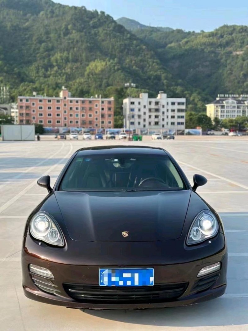 嘉兴12年保时捷帕拉梅拉1