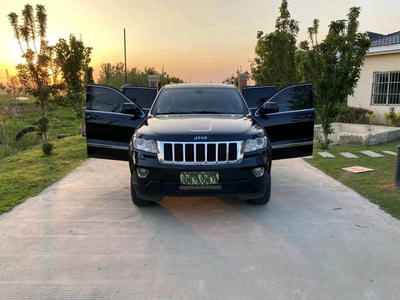 徐州12年Jeep大切诺基7