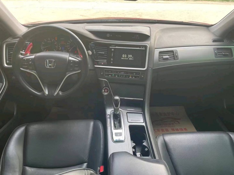保定16年本田思铂睿5