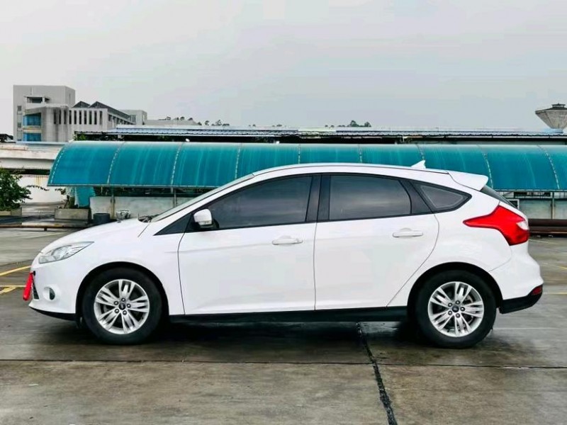 东莞15年福特福克斯8