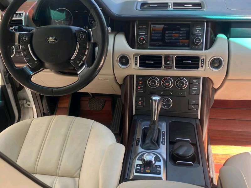 保定12年路虎揽胜7