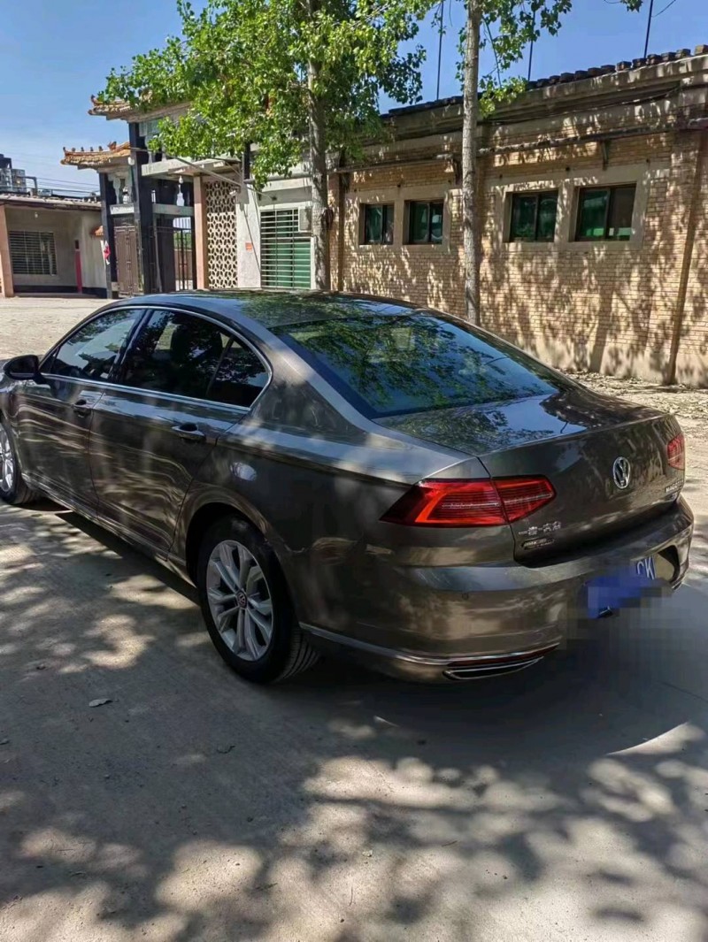 保定18年大众迈腾8