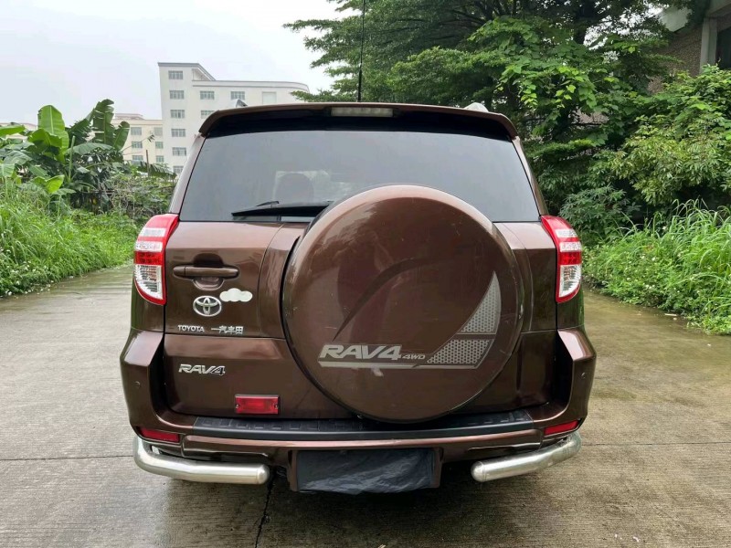 广州13年丰田RAV45