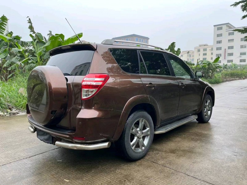 广州13年丰田RAV46