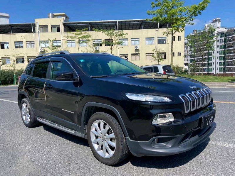 广州14年Jeep自由光2