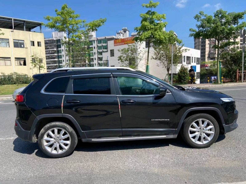 广州14年Jeep自由光6